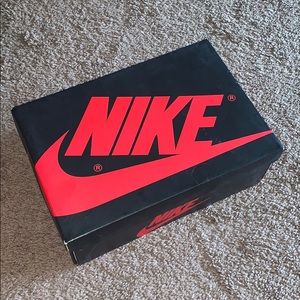Jordan 1 box, packaged and other laces
